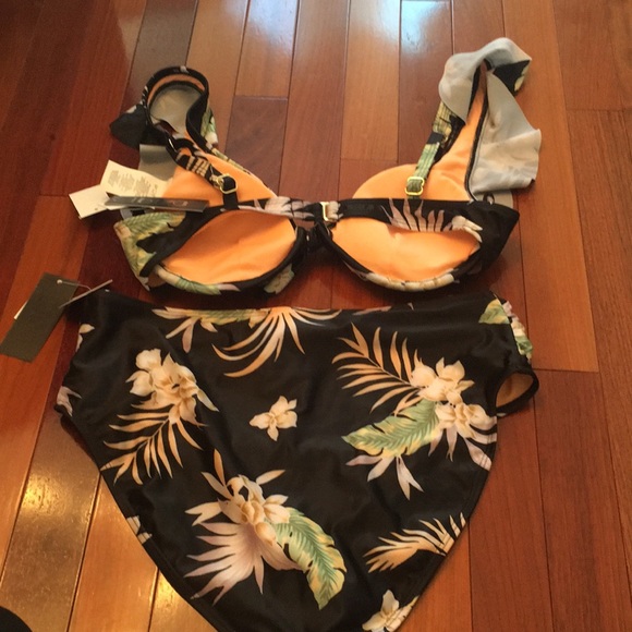 NWT Sizes small left only - Picture 7 of 11